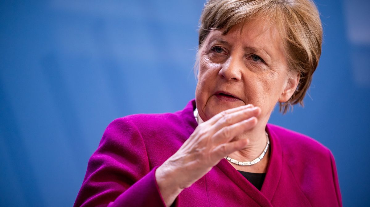Otevřete hranice, žádají Merkelovou její vlastní poslanci